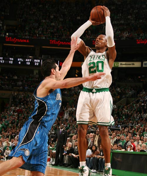 一记劲射 一记劲射