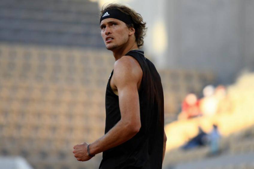 的羽毛球女 的羽毛球女